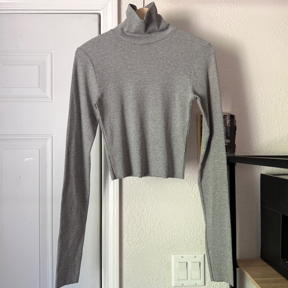 ETERNE heather grey rib ribbed turtleneck raw hem cropped long sleeve tee top